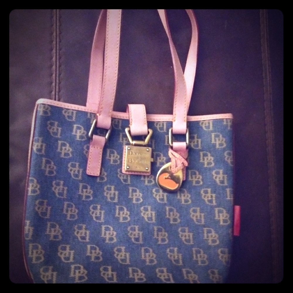 Dooney & Bourke signature bag